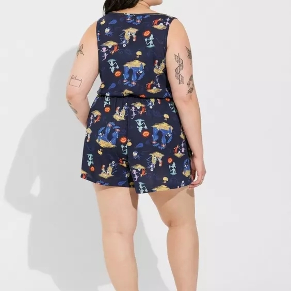 NWT Torrid Nightmare Before Christmas Button Front Sleeveless Romper- Size 3x - Picture 3 of 10